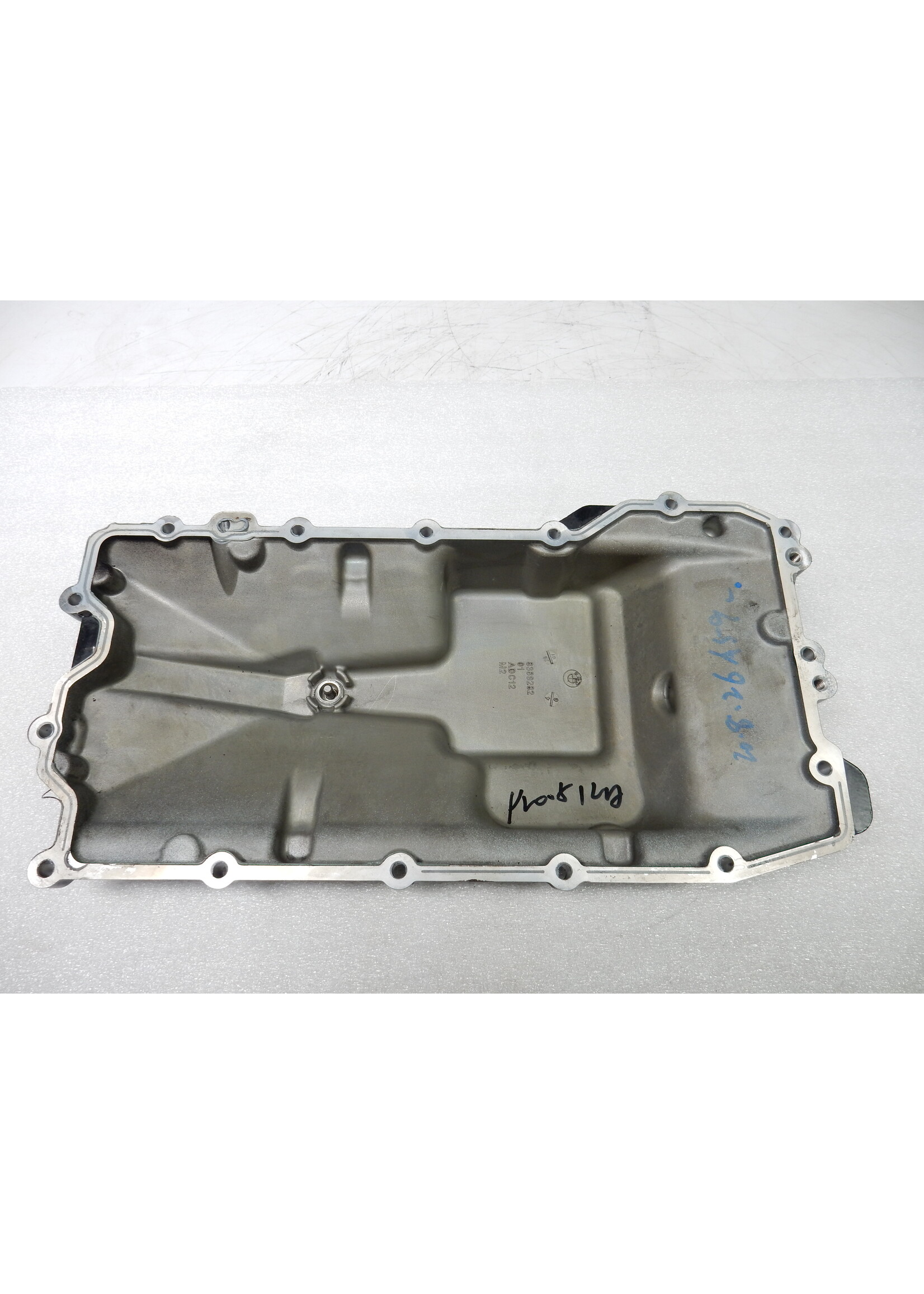 BMW BMW F 900 R Oliecarter / 11137107956 / 7107956 / 8389282