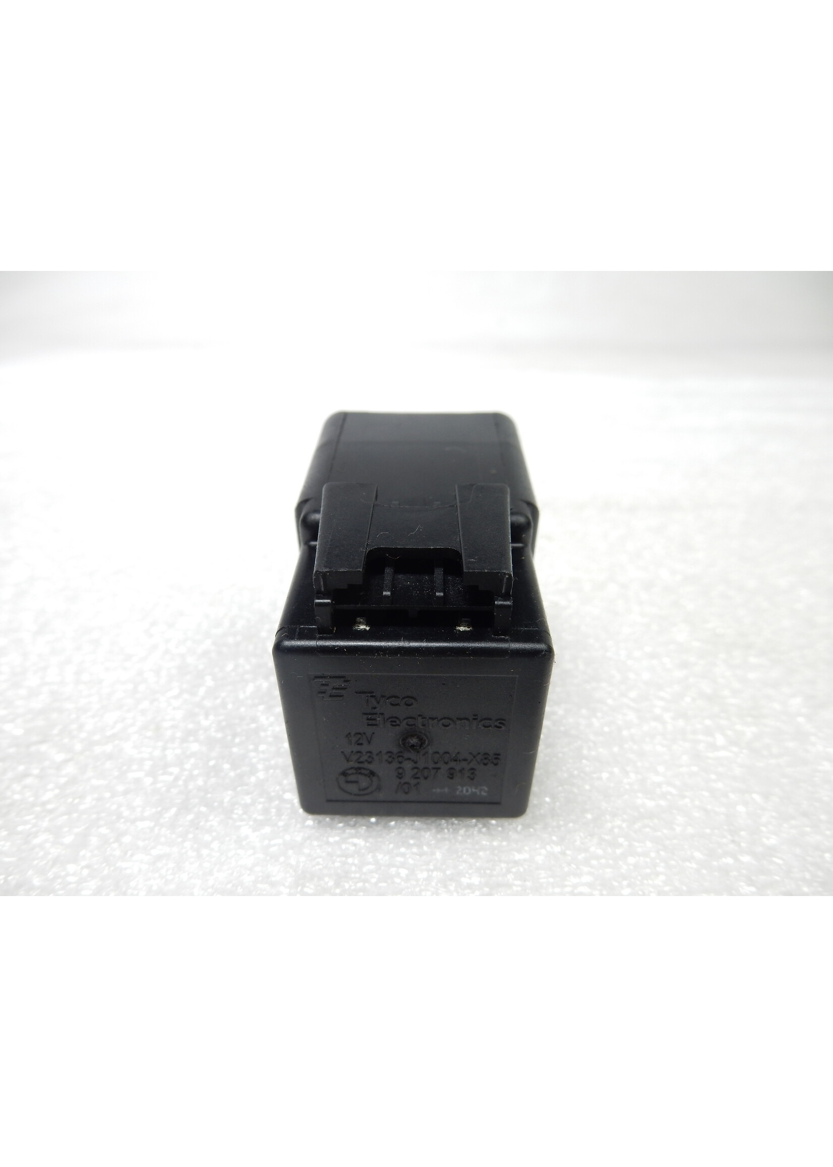 BMW BMW F 900 R Relay / 61369207913 / 9207913