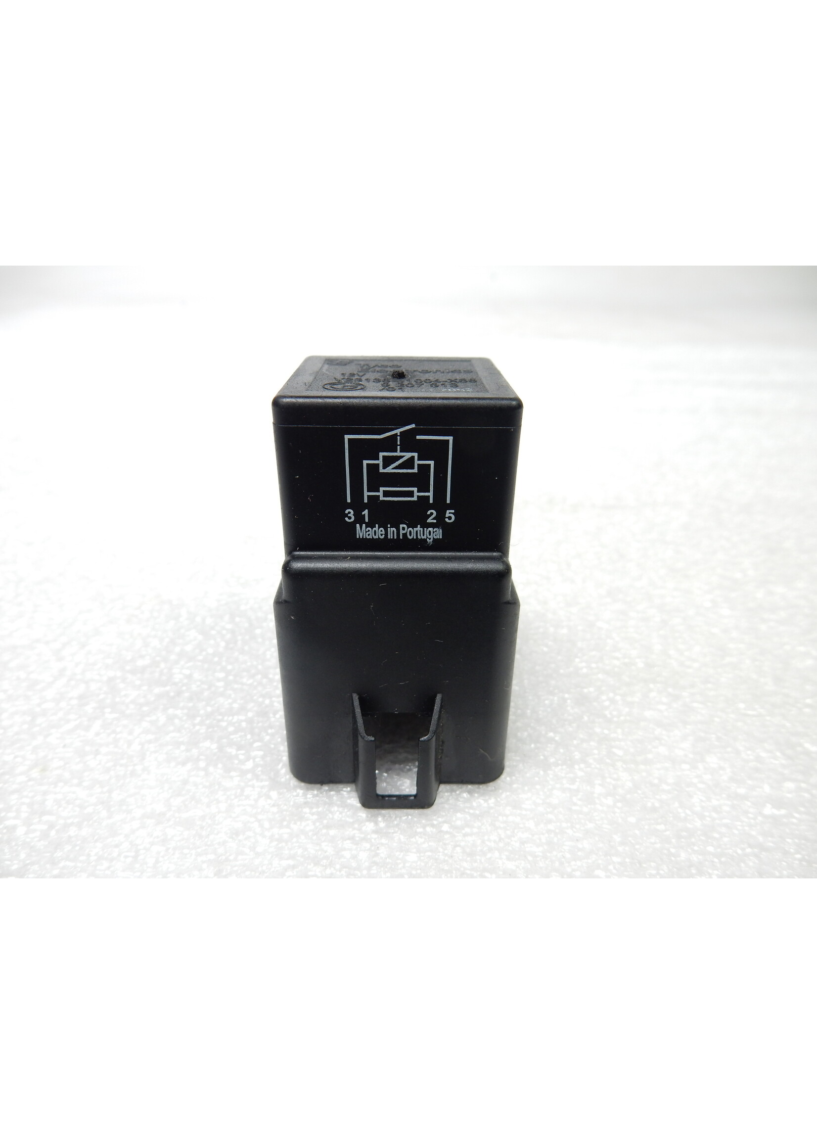 BMW BMW F 900 R Relais / 61369207913 / 9207913