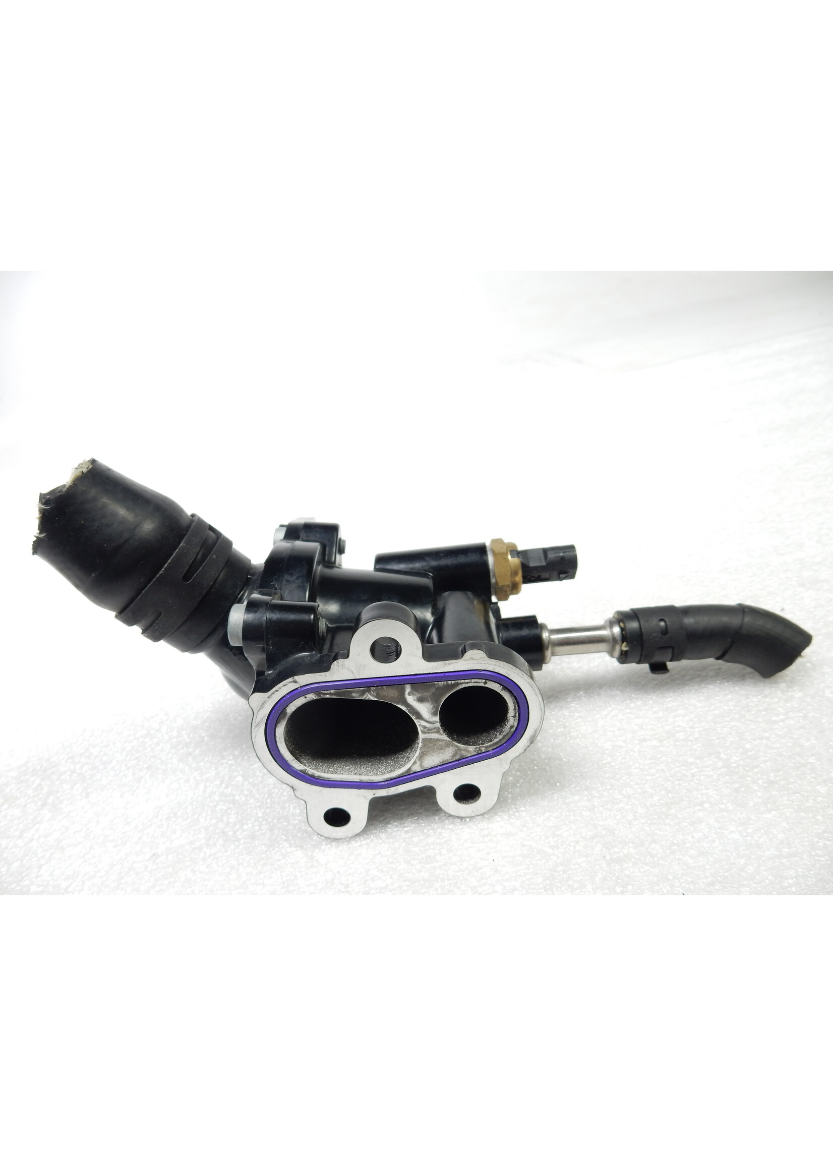 BMW BMW F 900 R Thermostaathuis / Deksel thermostaathuis / Thermostaatelement / Koelvloeistoftemperatuursensor olie / 8561361 / 11518534213 / 11518534211 / 13627580635