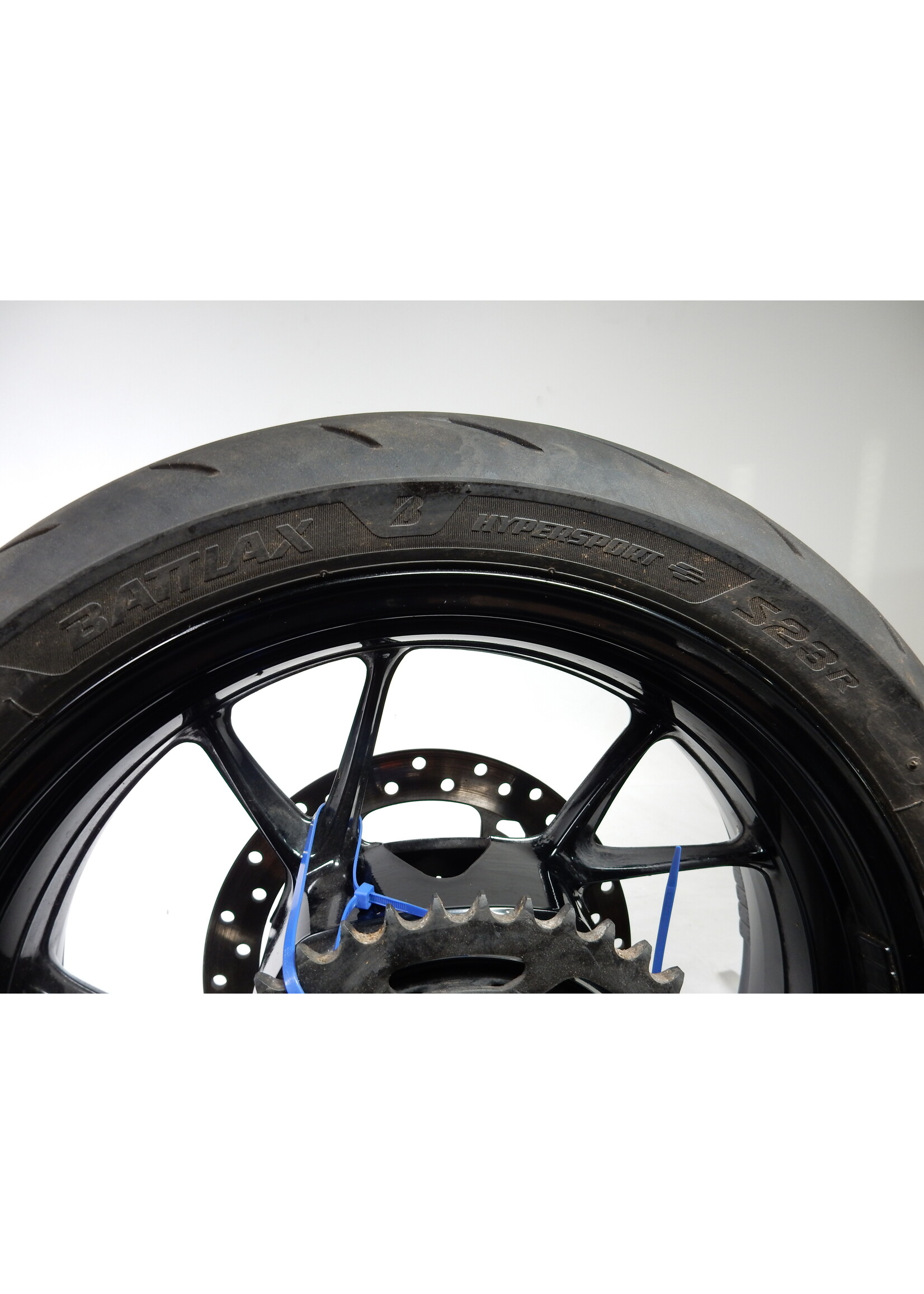 BMW BMW F 900 R Gussrad Schwarz hinten 5.5X17 / 36319457007 / 9457007