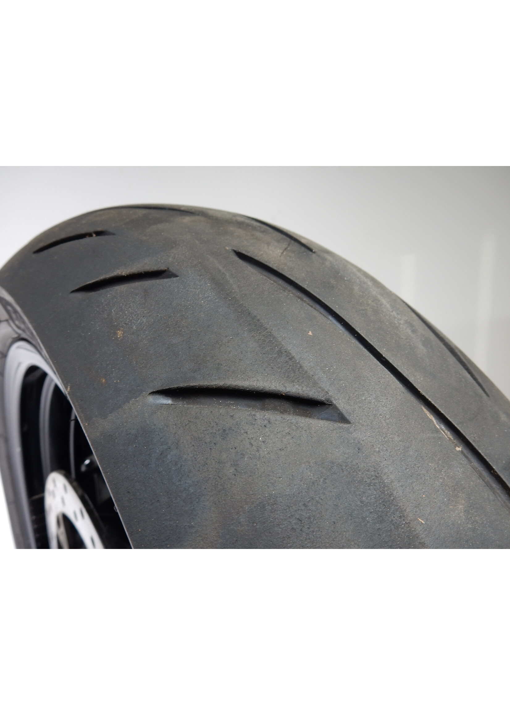 BMW BMW F 900 R Gietwiel zwart achter 5.5X17 / 36319457007 / 9457007