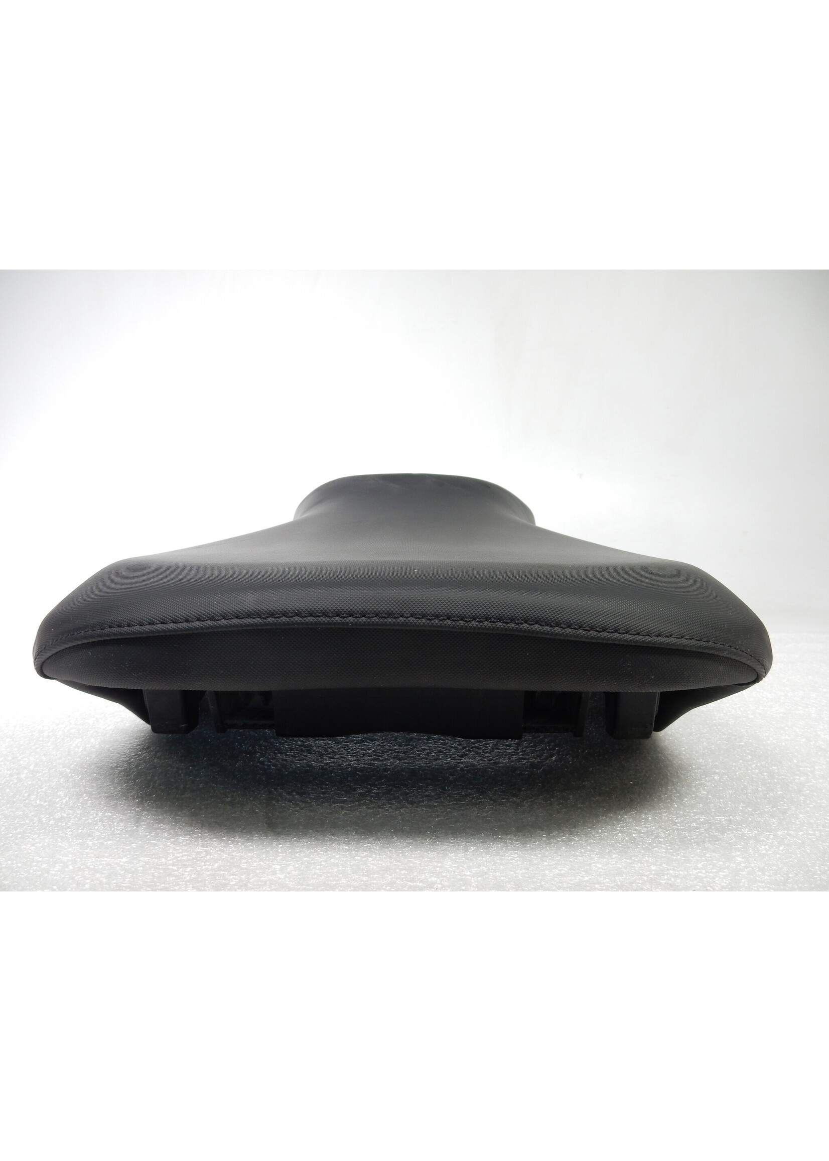 BMW BMW R 1200 Fahrersitz schwarz niedrig 820MM / 52538532736 / 8532736