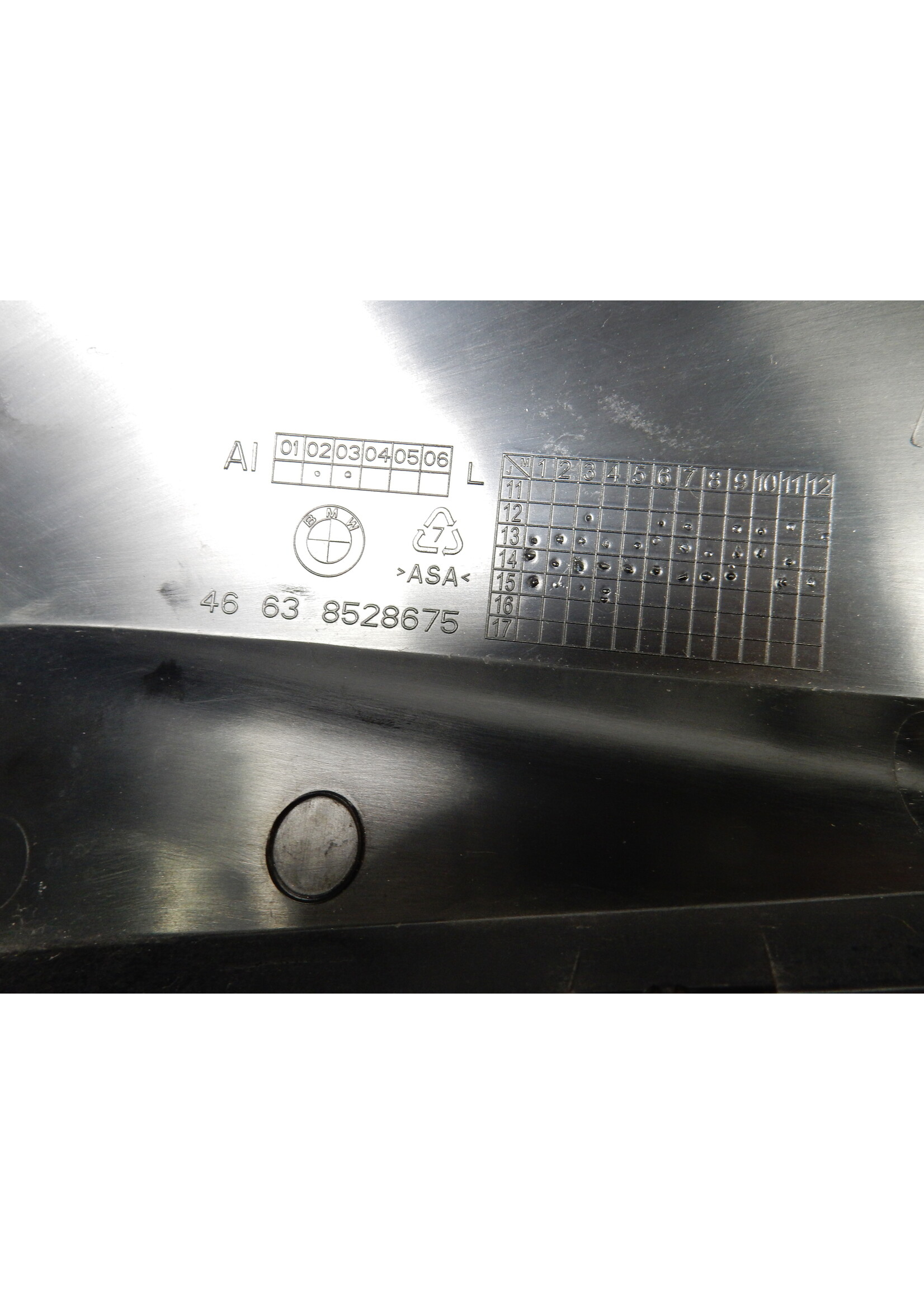 BMW BMW R 1200 GS Tankseitenblende links / 46638528675 / 8528675