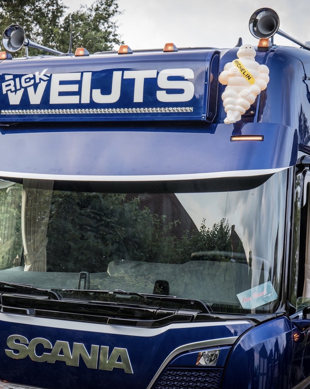 LED Lightbar Dun Design