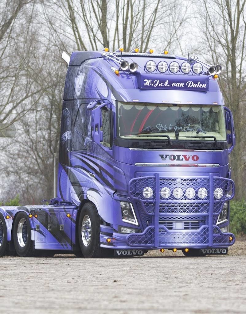 Frontplaat Volvo FH4 type 2 van deur tot deur