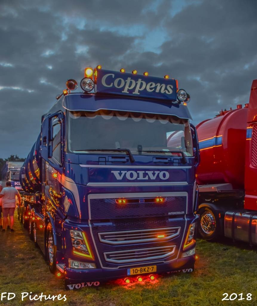 Oranje of warm wit LED dagrijverlichting Volvo FH4 +2016