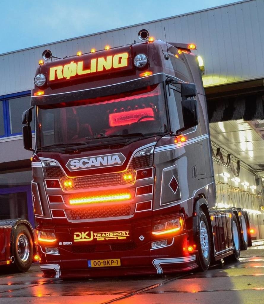 Oranje of warm wit dagrijverlichting voor de Scania Nextgen