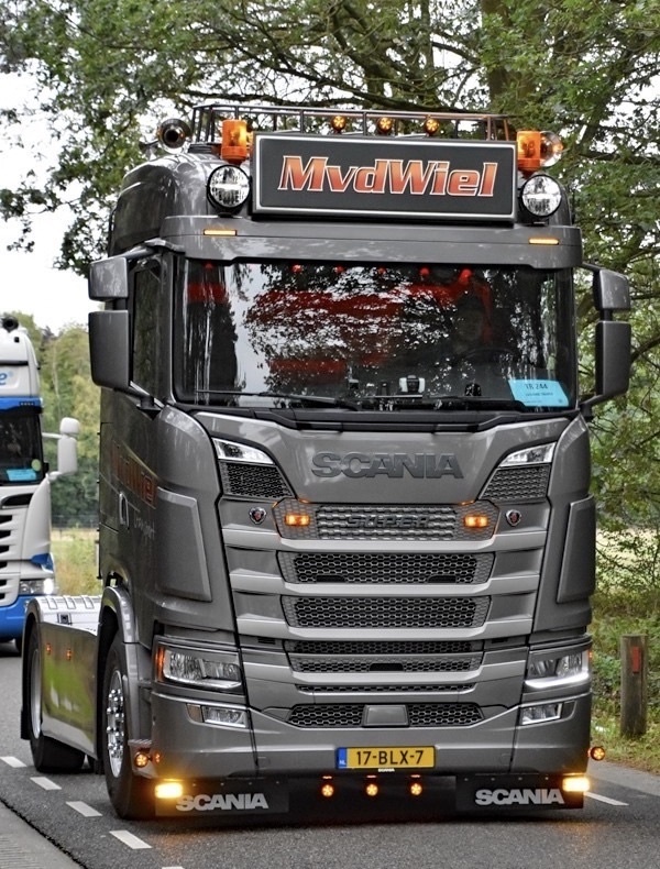 Hella opsteekzwaailamp oranje 24 volt