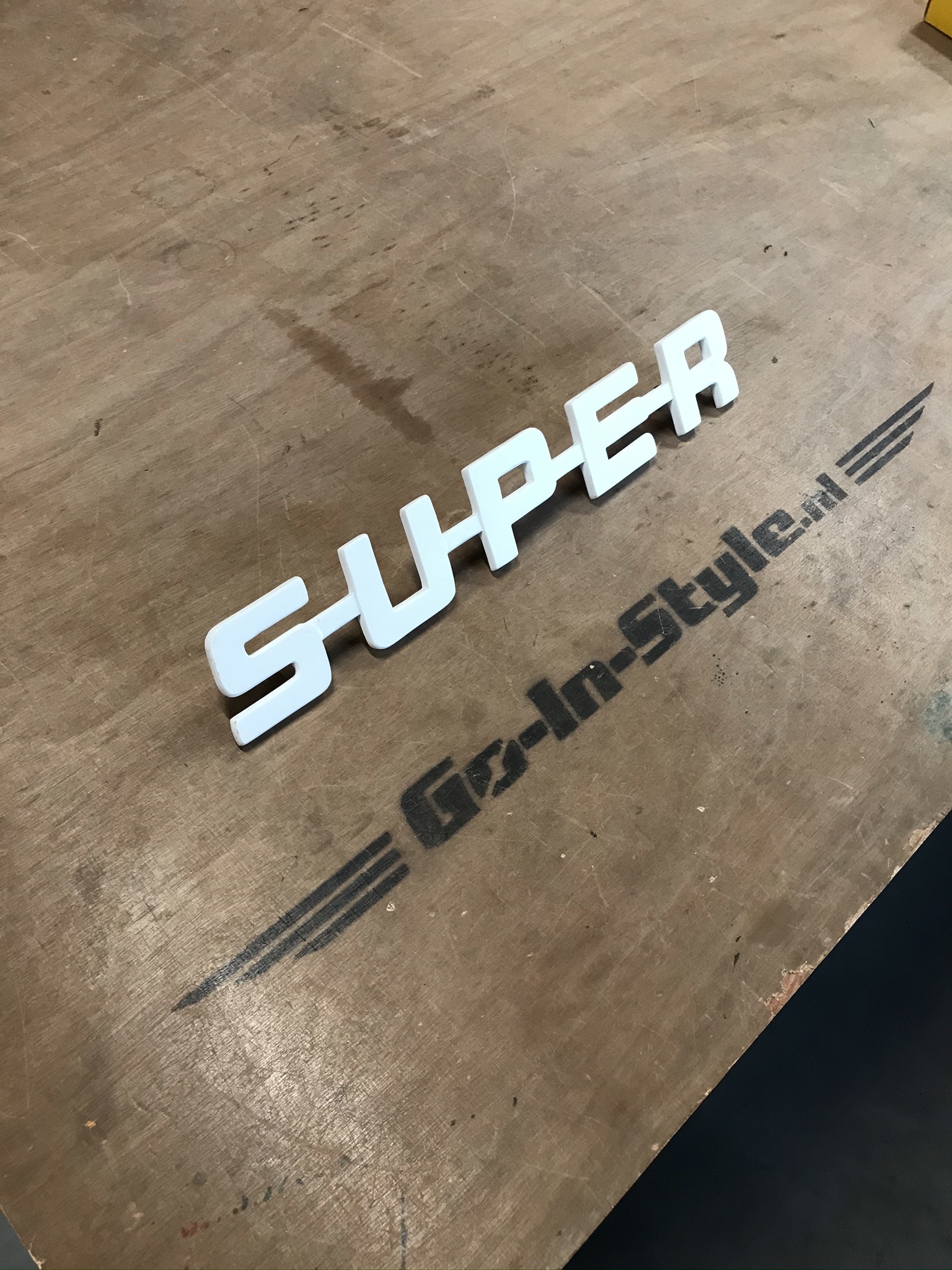 Scania SUPER embleem polyester of RVS