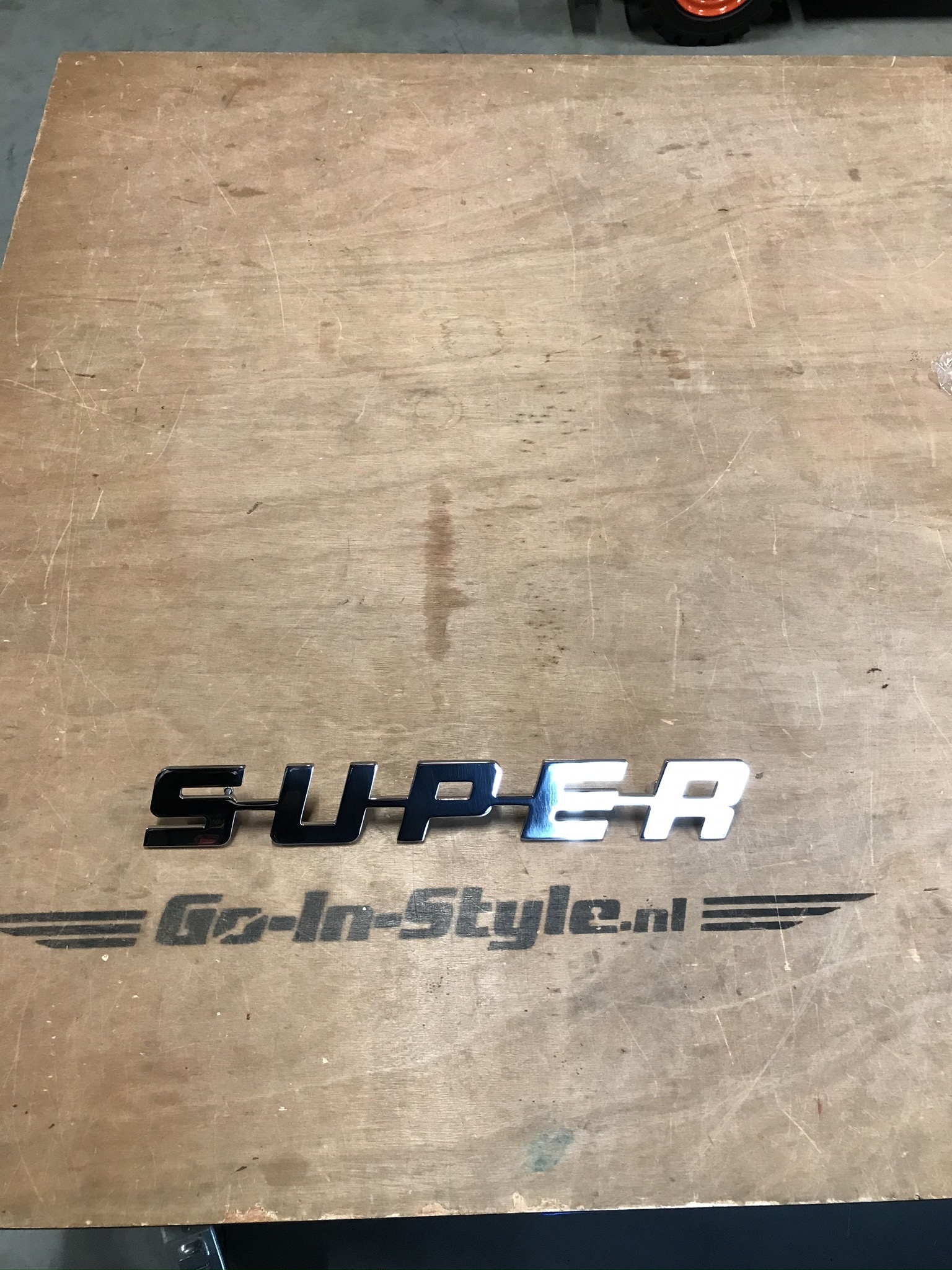 Scania SUPER embleem polyester of RVS