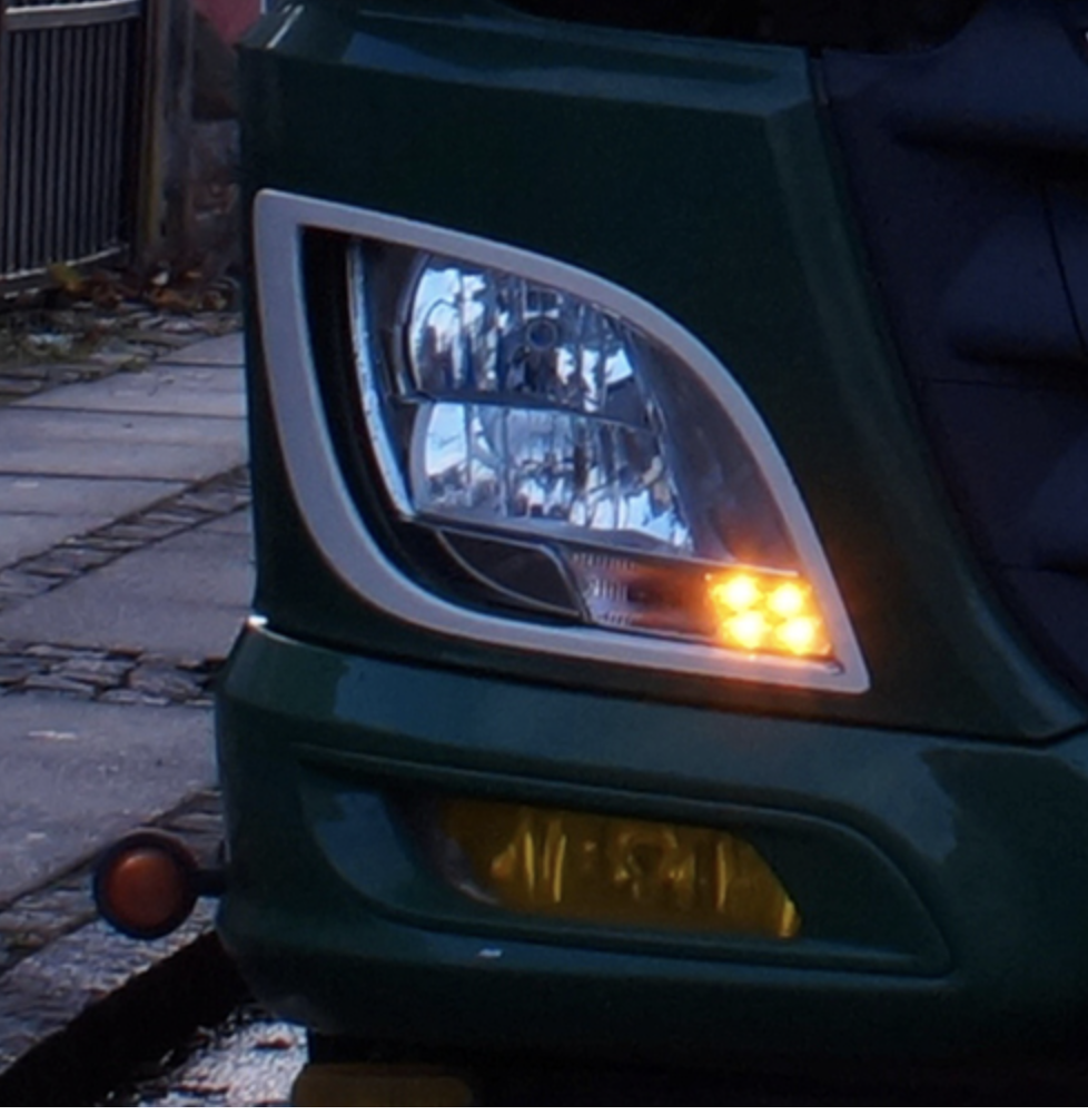 Oranje LED dagrijverlichting voor de DAF XF/CF Euro6