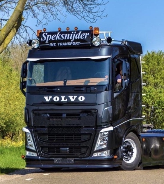 Hoekschilden Volvo / Renault / Streamline