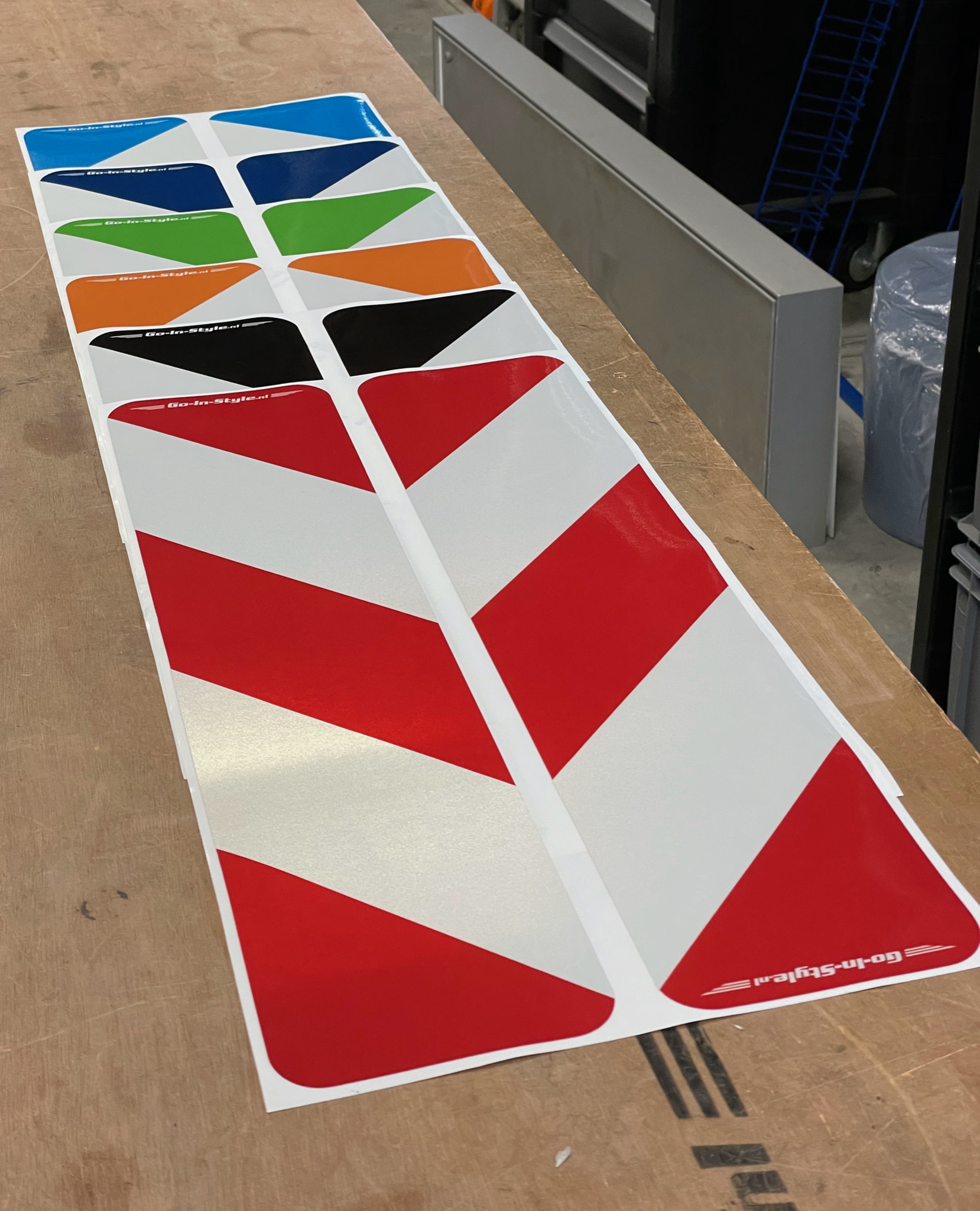 Reflecterende GIS Lengtebordsticker (set) in de kleur van je wagen!