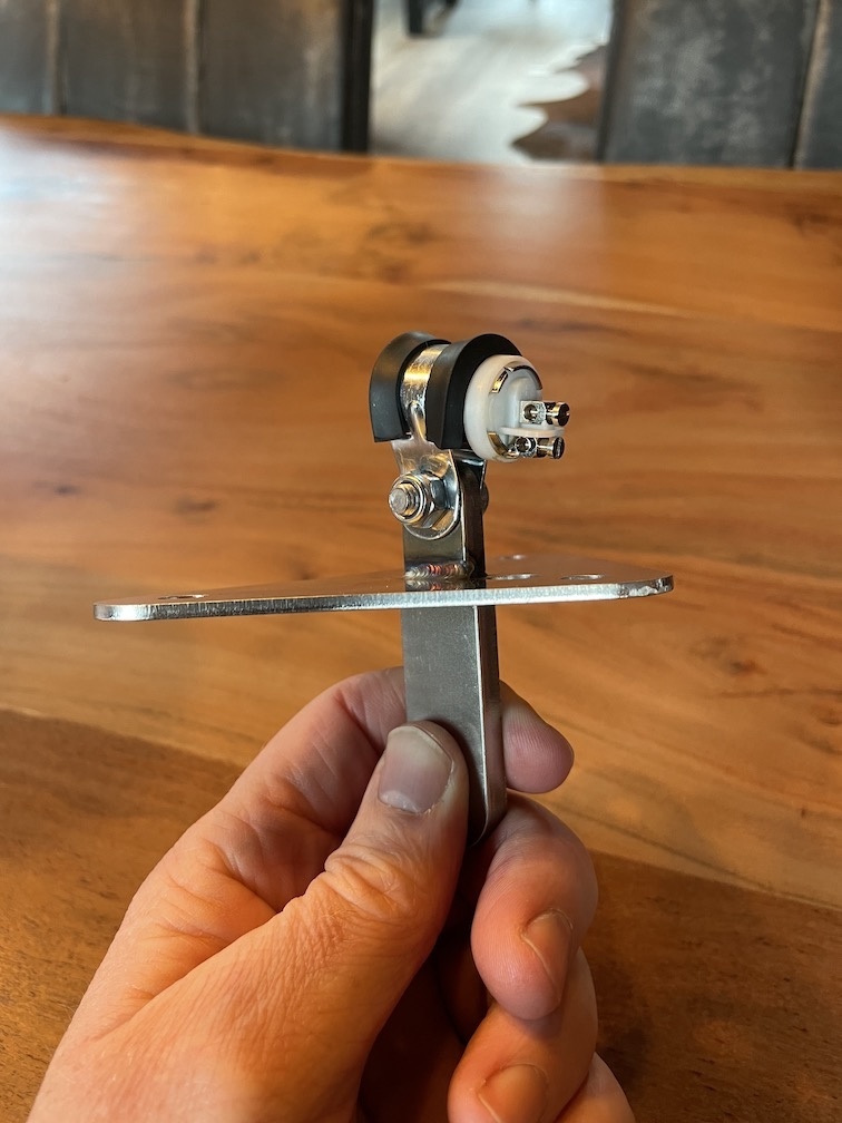 Turbo Truckparts RVS Michelinpop Steun met RVS BA15 fitting