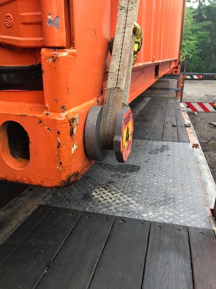 Twist4Lift® Safety Container Lifting Hooks