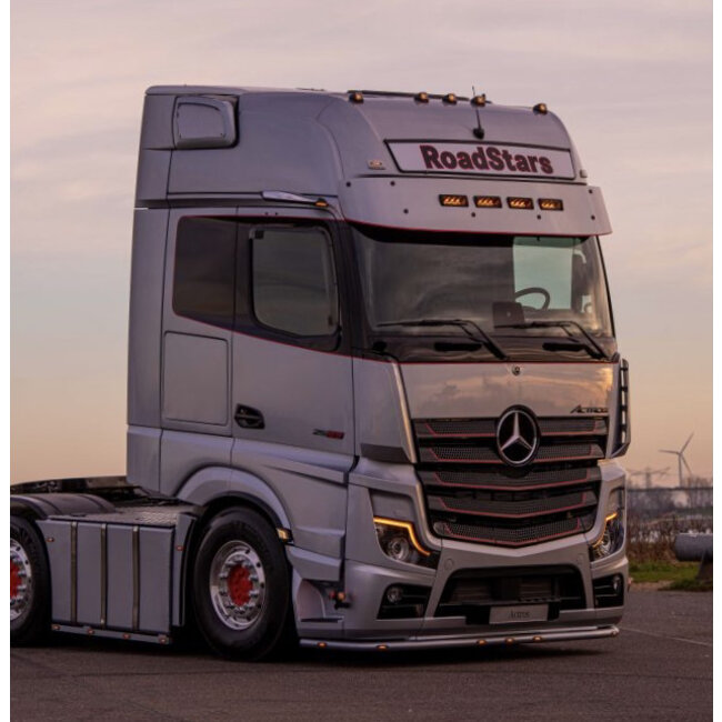 Fox Parts sun visor for the Mercedes Actros with recess for 4x Lazer Tripple R750