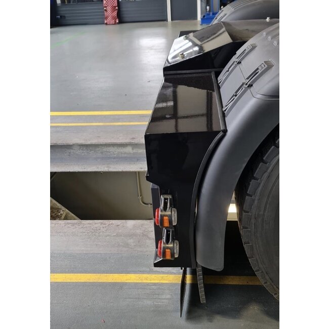 Stalen Achterbumper met 8 of 13 vierkante gaten