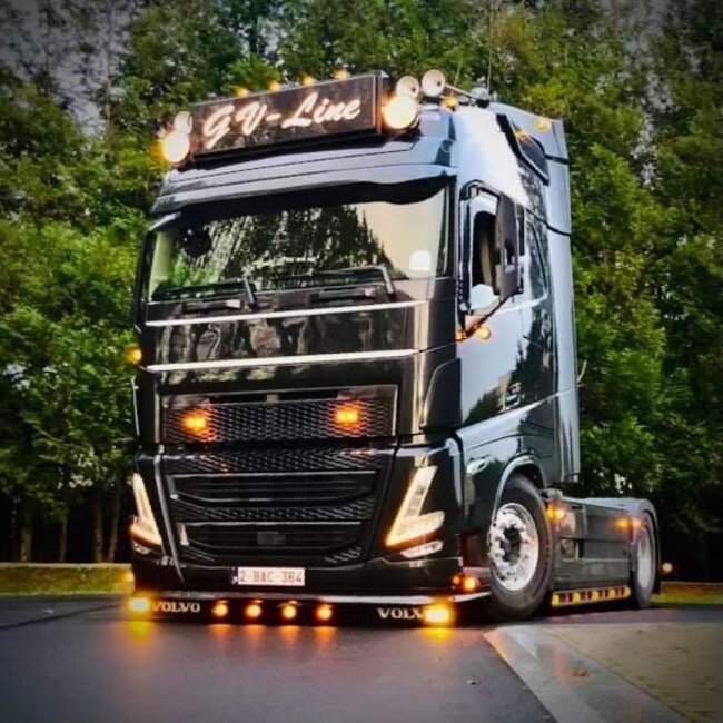 Amber or warm white LED Daytime running lights for the Volvo FH5 + Aero 2020+