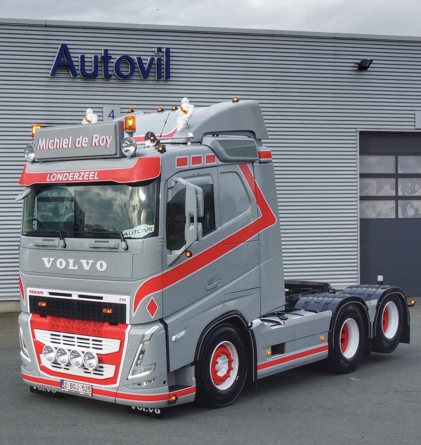 DT Spare Parts Toplamp Volvo Bolverlichting