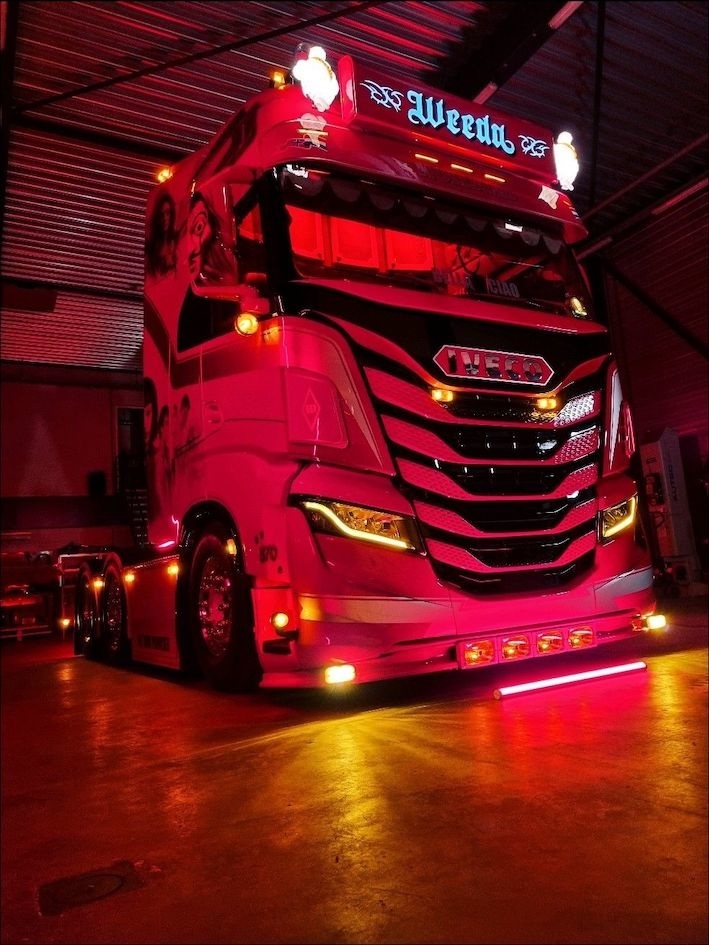 Oranje dagrijverlichting voor de Iveco S-Way