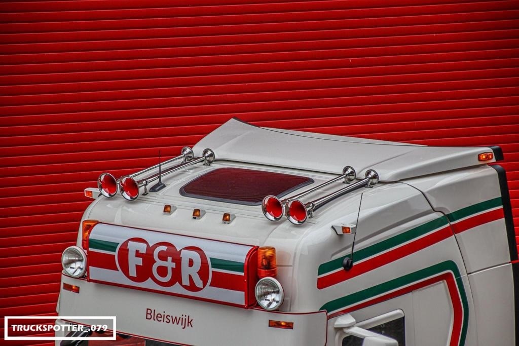 Toplamp Scania 142 rood/wit (set)