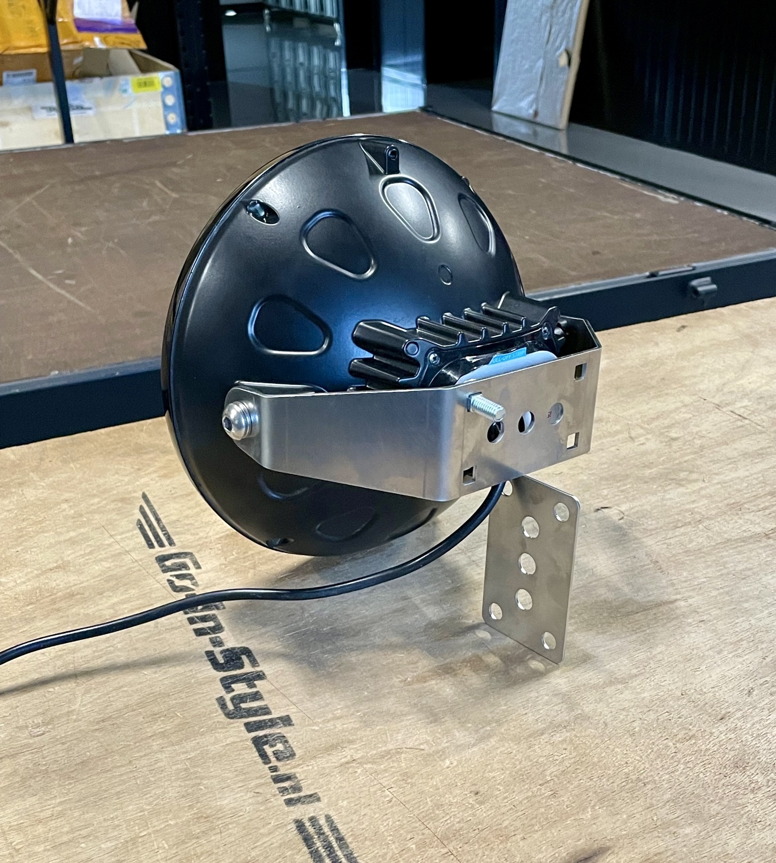 Verstralersteun voor grill- of dak montage