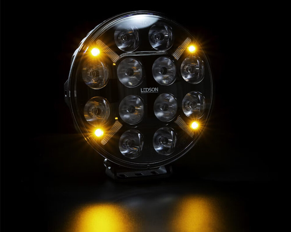 Ledson Pollux9+ Strobe met wit/oranje positielicht