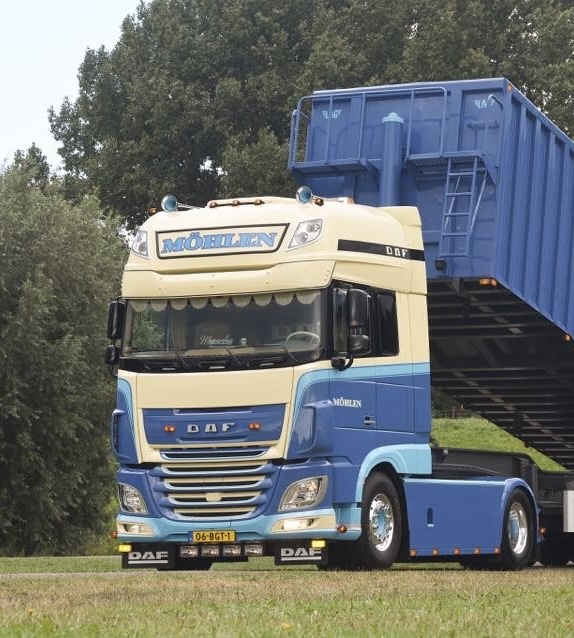 Vepro zonneklep DAF XF Super Space Cab