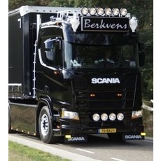 Scania Cabinetrap Scania NGR (Staal)