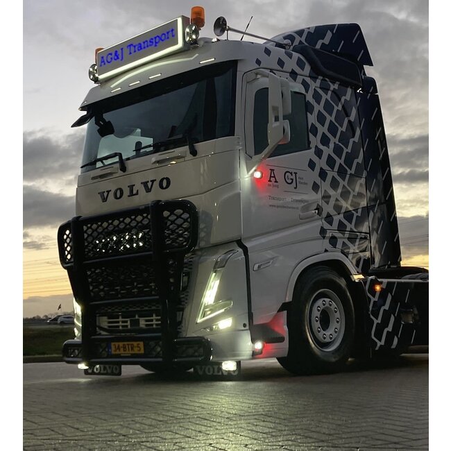 Solarguard frontplaat voor Volvo FH5 van deur tot deur