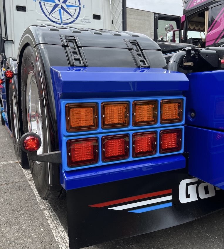 Omnius slim taillight Frame voor 4x LED achterlicht