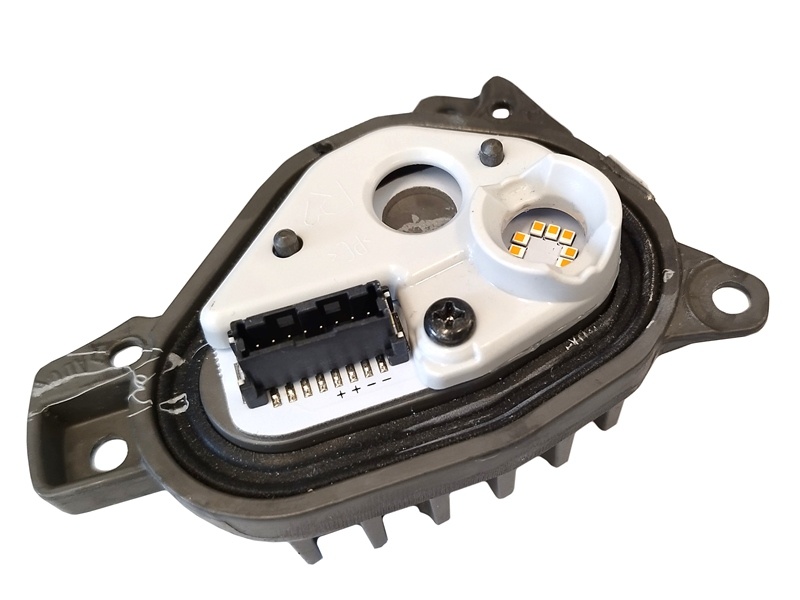 Oranje dagrijverlichting Mercedes Actros