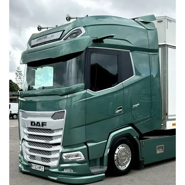 Coles Custom zonneklep DAF XG+