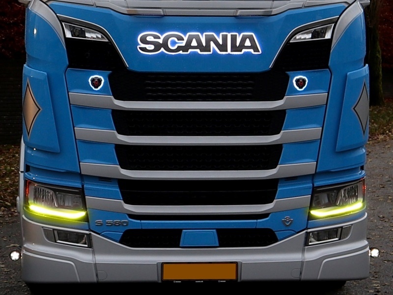 Oranje of warm wit dagrijverlichting voor de Scania Nextgen