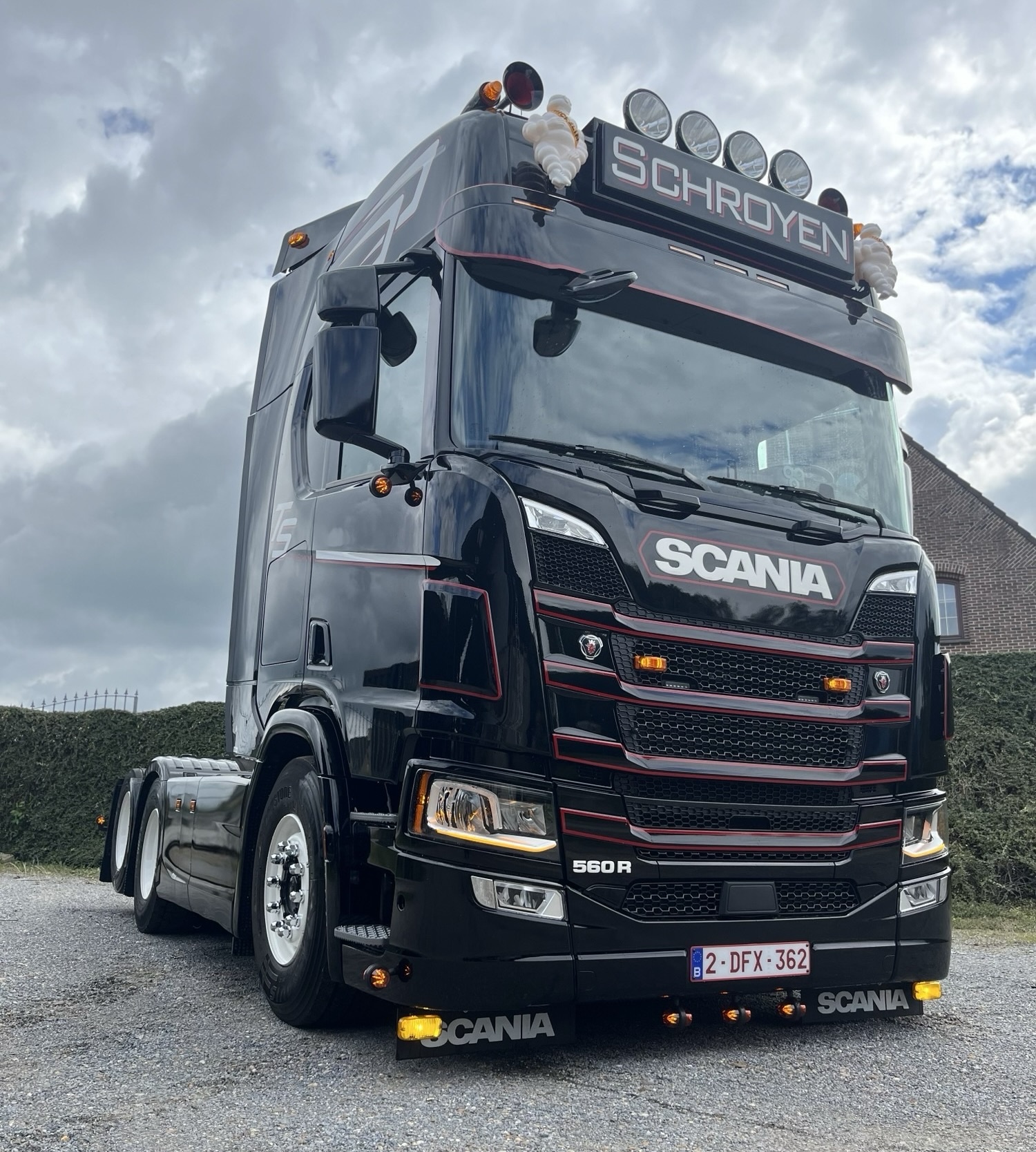 Solarguard Zonneklep Scania NG met lijn