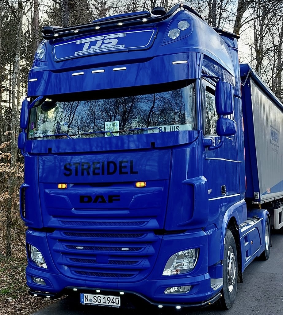 Fox Parts Sunvisor 27,5cm  DAF XF Super Space Cab