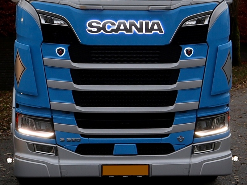 Oranje of warm wit dagrijverlichting voor de Scania Nextgen