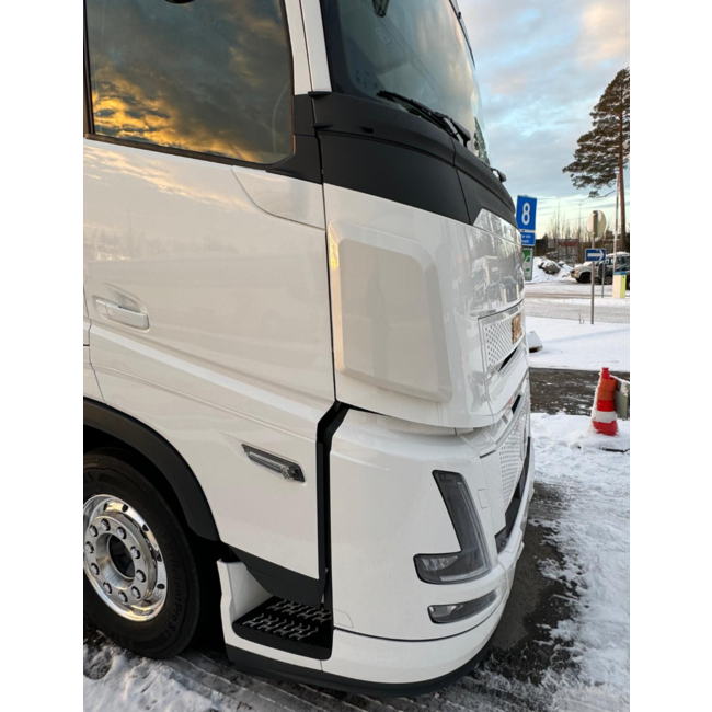 Dirt deflectors for Volvo Aero