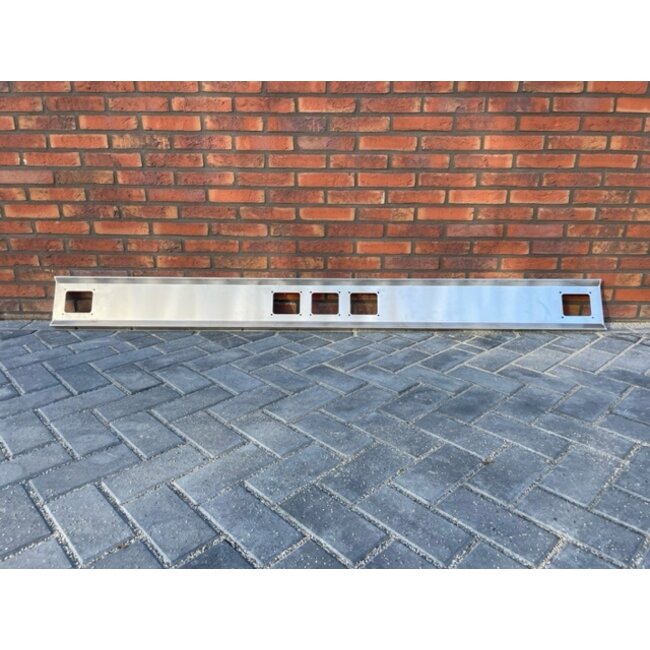 Scania 4/R-serie Roof Spoiler Lightbar