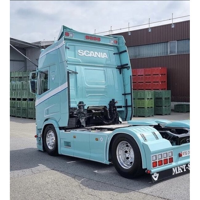 Scania 4/R-serie Roof Spoiler Lightbar