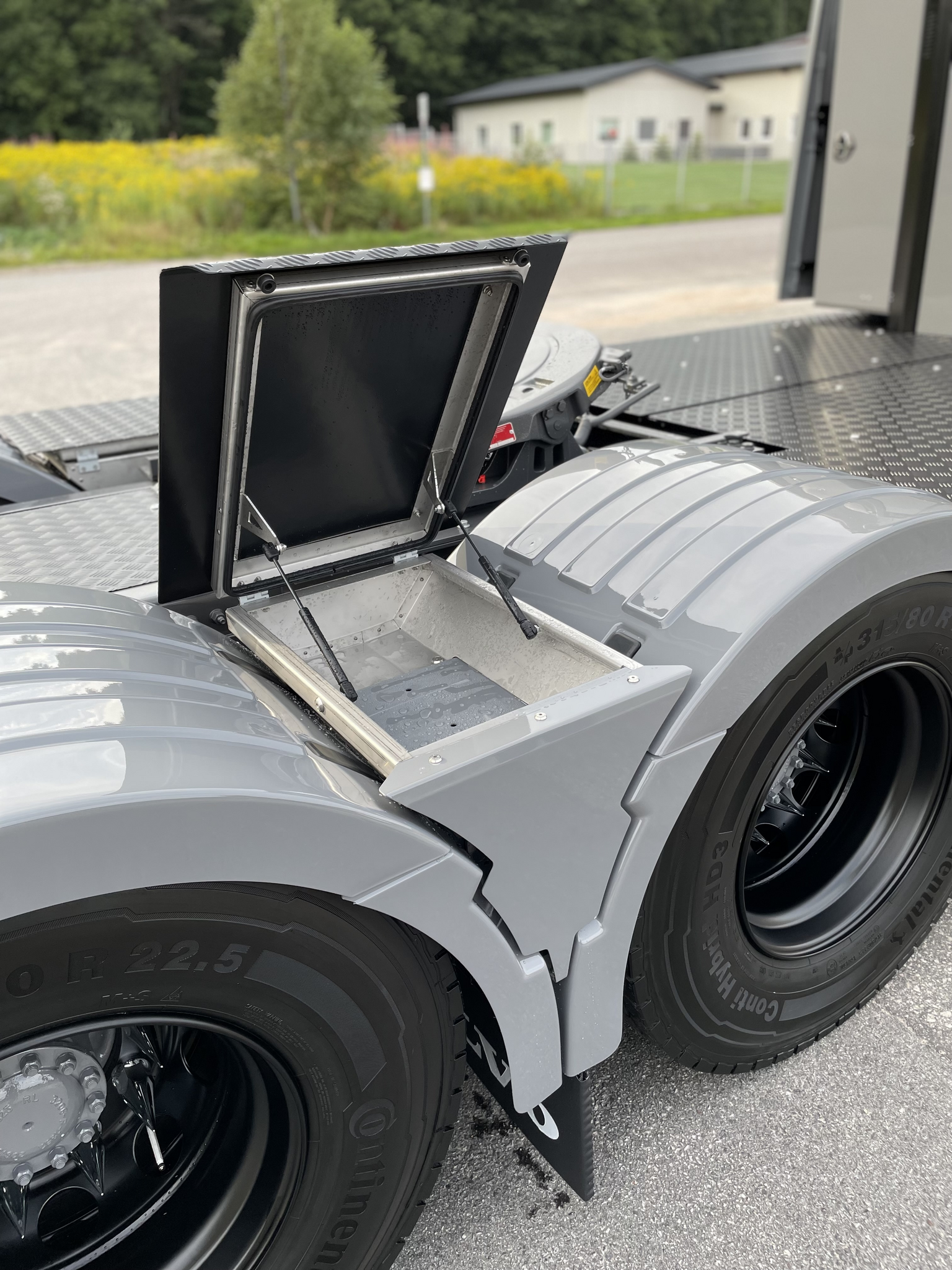 Volvo string met opbergruimte