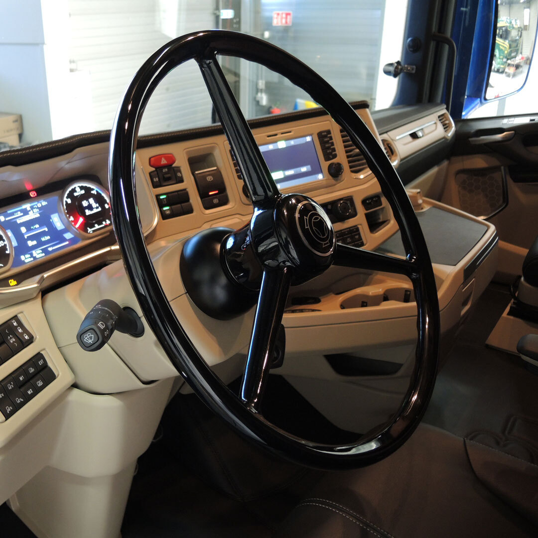 Omnius Three-spoke Steering Wheel 50cm Black
