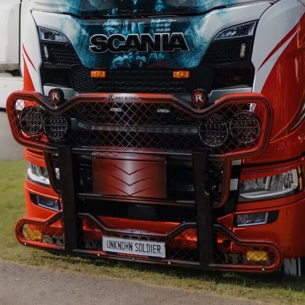 Bull bar Freeway V67 Legalpro Scania NG R/S Ronde Lampen
