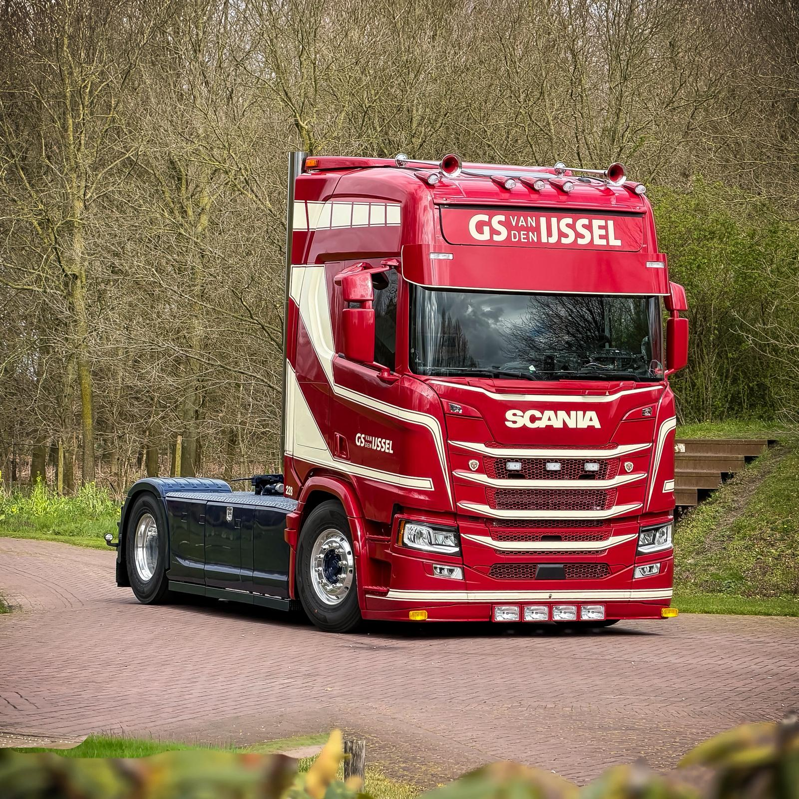 Scania NG Roof Strip