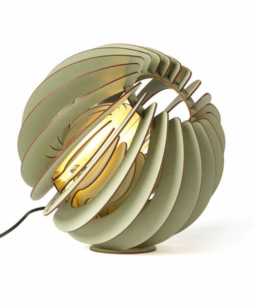 Van Tjalle en Jasper William Shakesphere vloerlamp  E27 in 4 kleuren