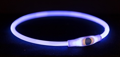 Trixie Trixie lichtgevende halsband usb flash light oplaadbaar tpu blauw Trixie Trixie lichtgevende halsband usb flash light oplaadbaar tpu blauw