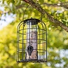 Trixie Trixie voerdispenser met gaasbescherming zwart Trixie Trixie voerdispenser met gaasbescherming zwart