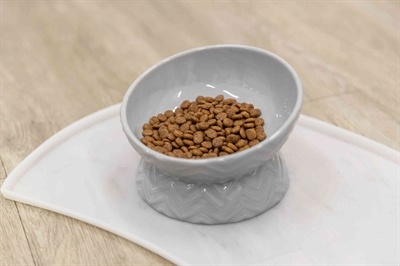 Trixie Trixie verhoogde voerbak / waterbak keramiek grijs Trixie Trixie verhoogde voerbak / waterbak keramiek grijs