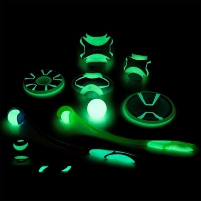 Chuckit Chuckit max glow ultra squeekerbal groen